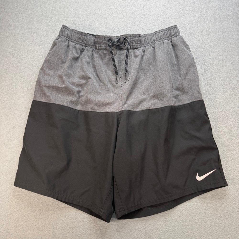 Nike Swim Trunks Board Shorts Regular Fit XL Gray Black Colorblock Drawstring - Picture 1 of 14